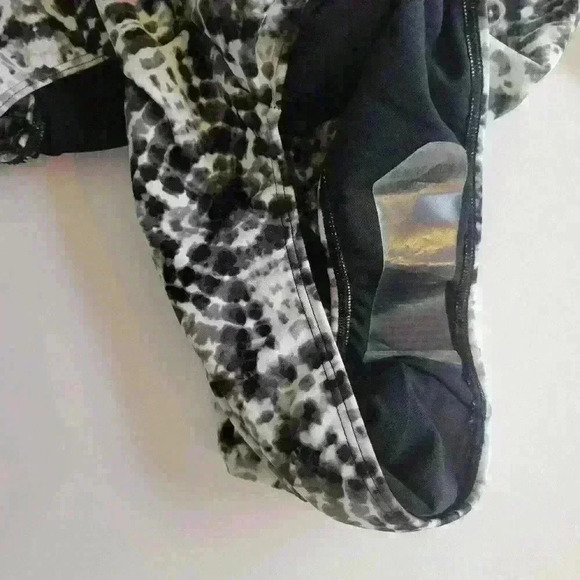 NWOT Abercrombie & Fitch Black And White Leopard Print One Piece Bathing Suit XS - Picture 4 of 8